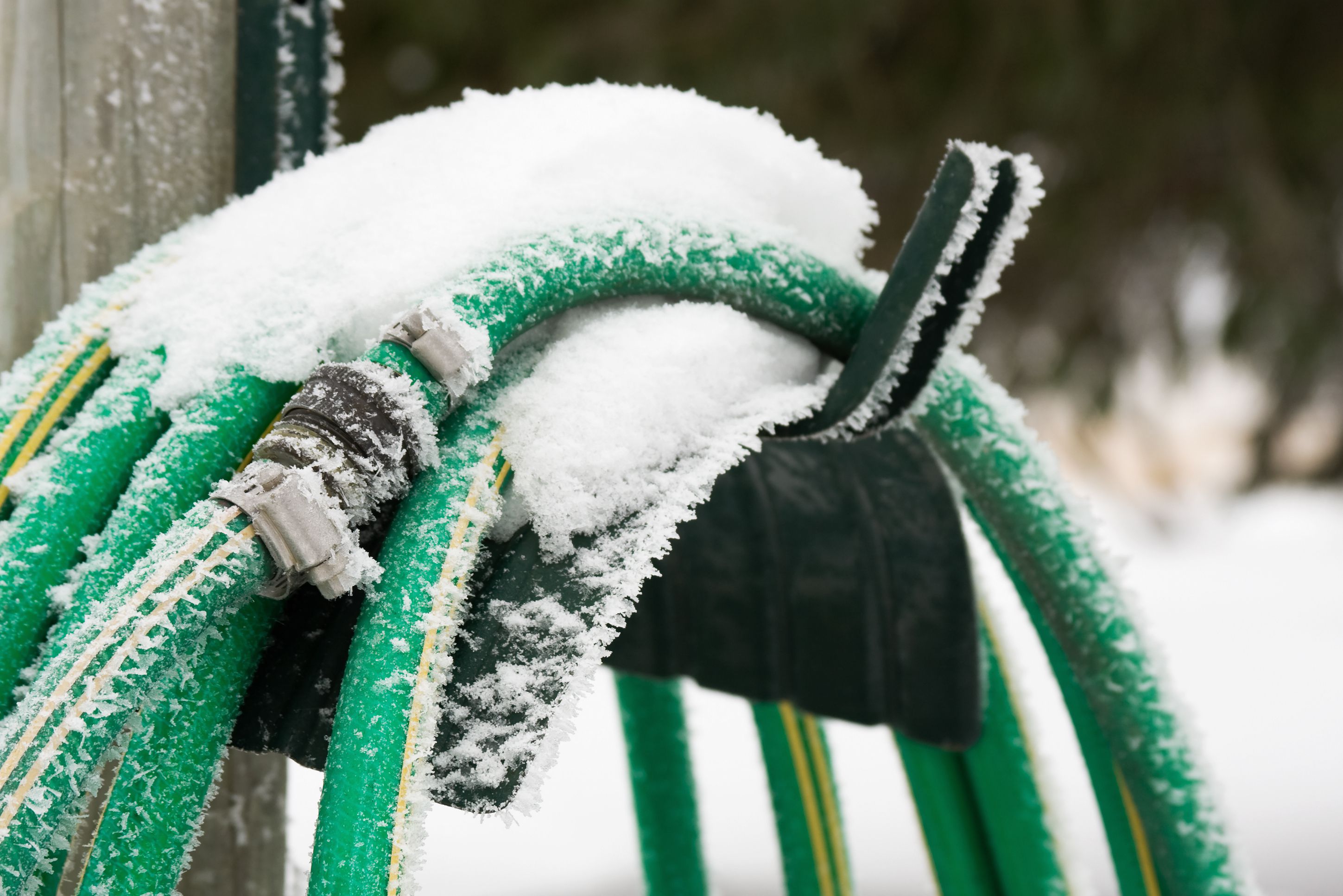 6 Tips For Maintaining Your Garden Plumbing During Winter Months